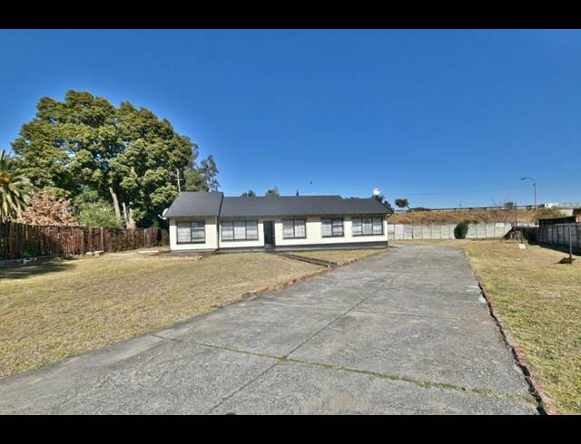 4 BEDROOM HOUSE FOR SALE IN BRACKENHURST